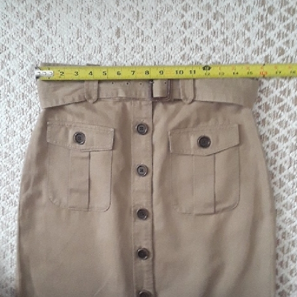 Chic Tan Button-Down Pencil Skirt, Size 6 Cotton & Linen - Picture 6 of 10